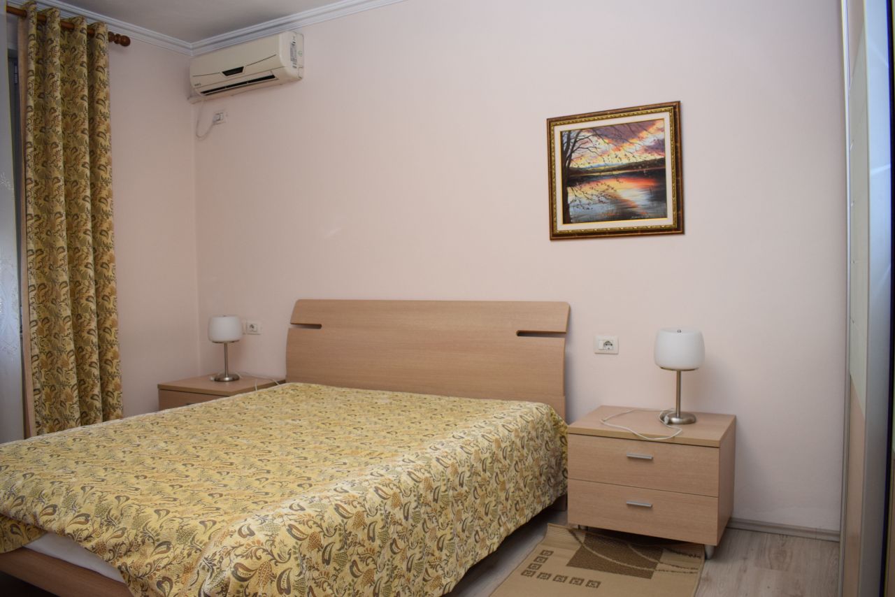 Appartamento in affitto con tre camere a Tirana