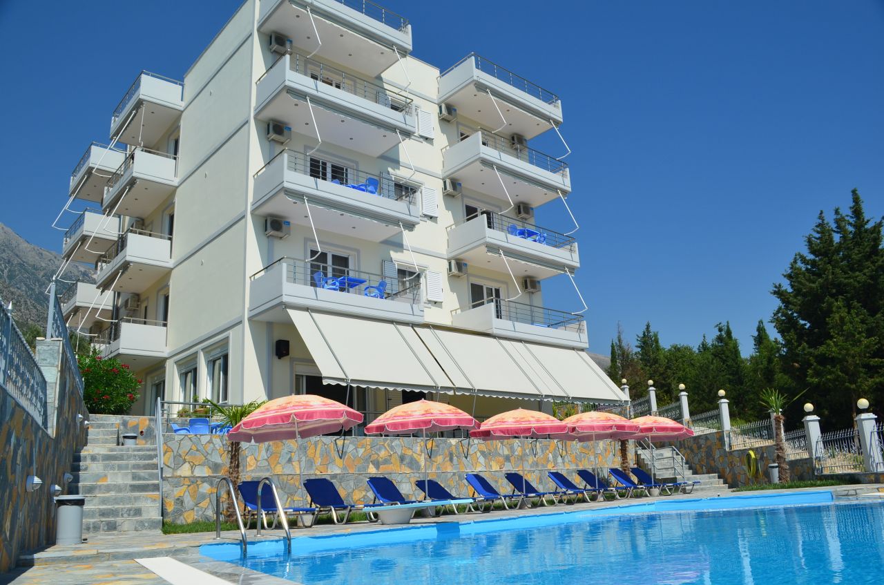 Курортная недвижимость с бассейном. Квартира в аренду, Дхерми, Албания.