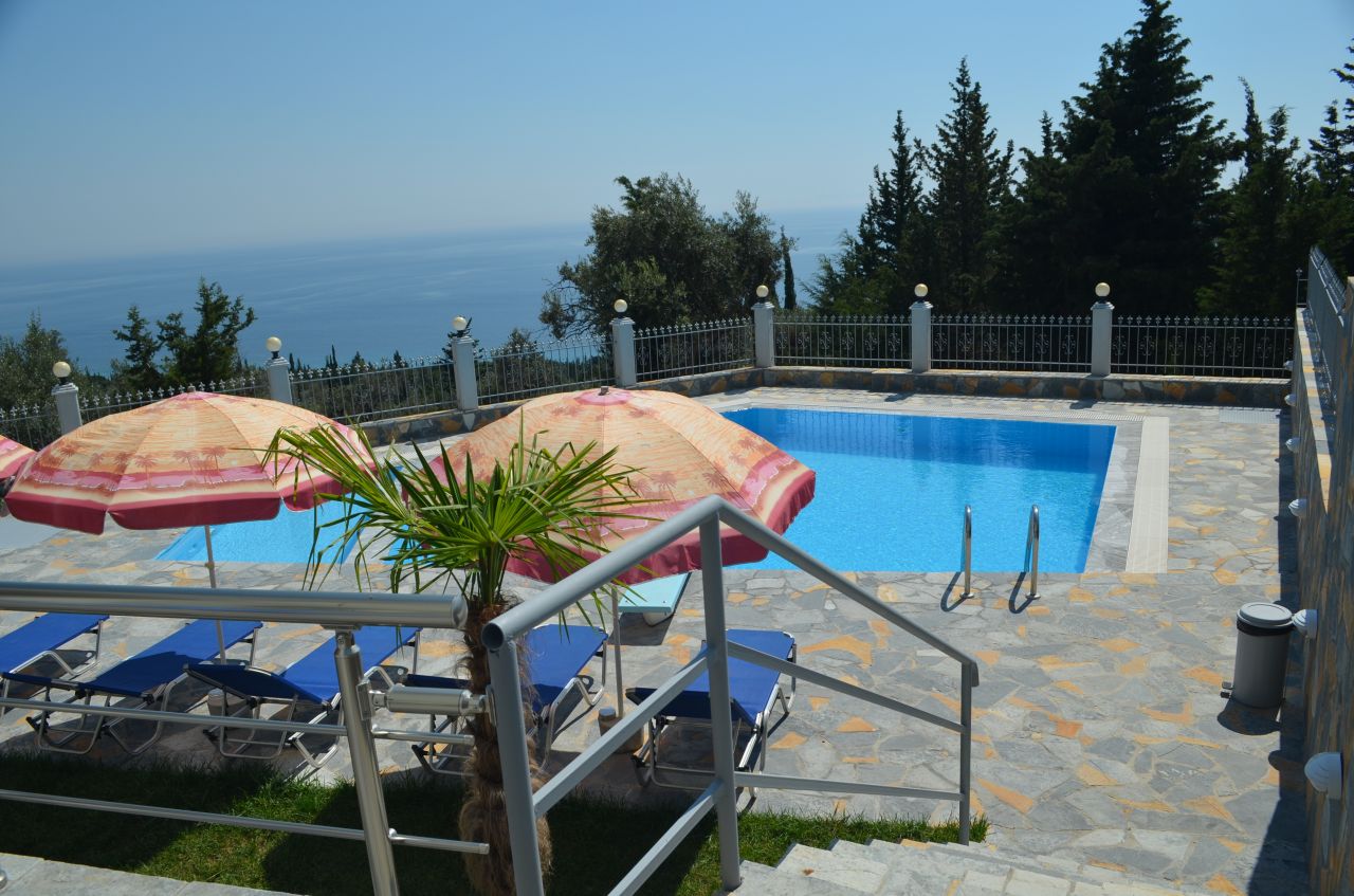Квартира для отдыха с бассейном в Дхерми , Албания.