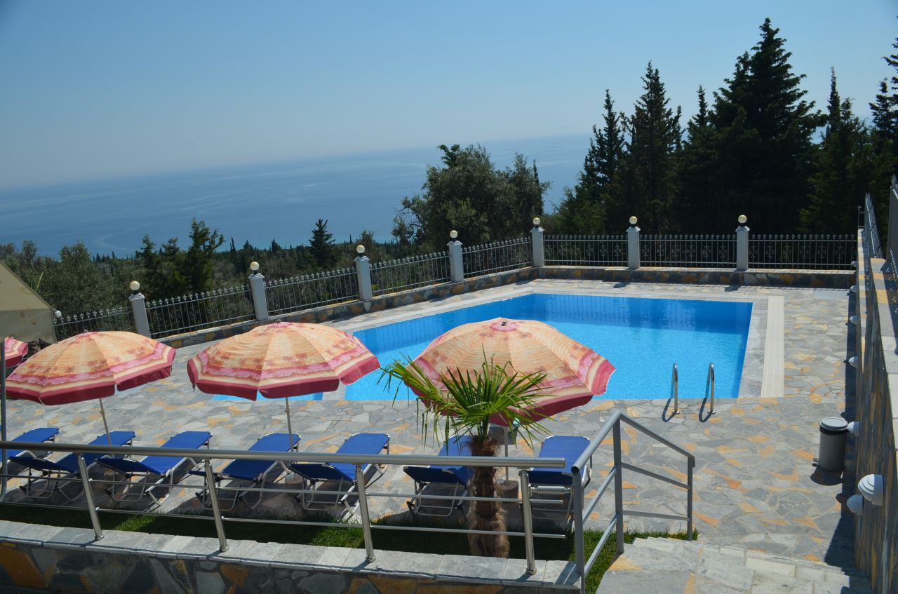 Квартира для отдыха с бассейном в Дхерми , Албания.