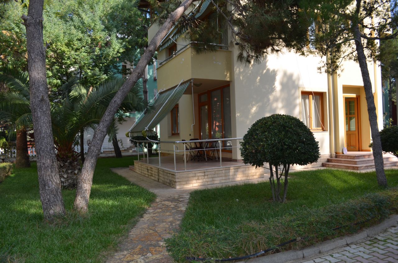 Apartment in a villa in Lalzy Bay, in Durres, for Rent for summer holidays. It is very close to Tirana, and the national airport. 