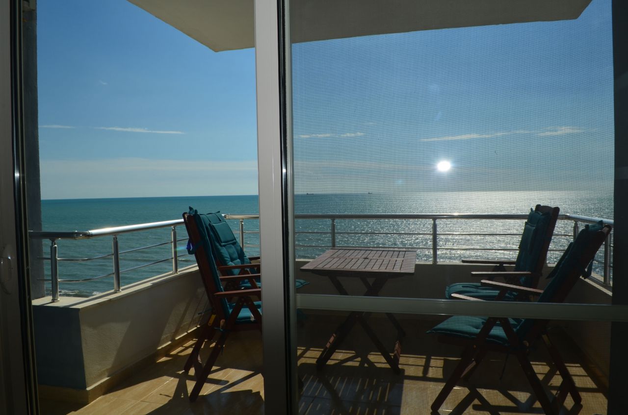 Квартира с видом на море для аренды на время отпуска в Дурресе Албания