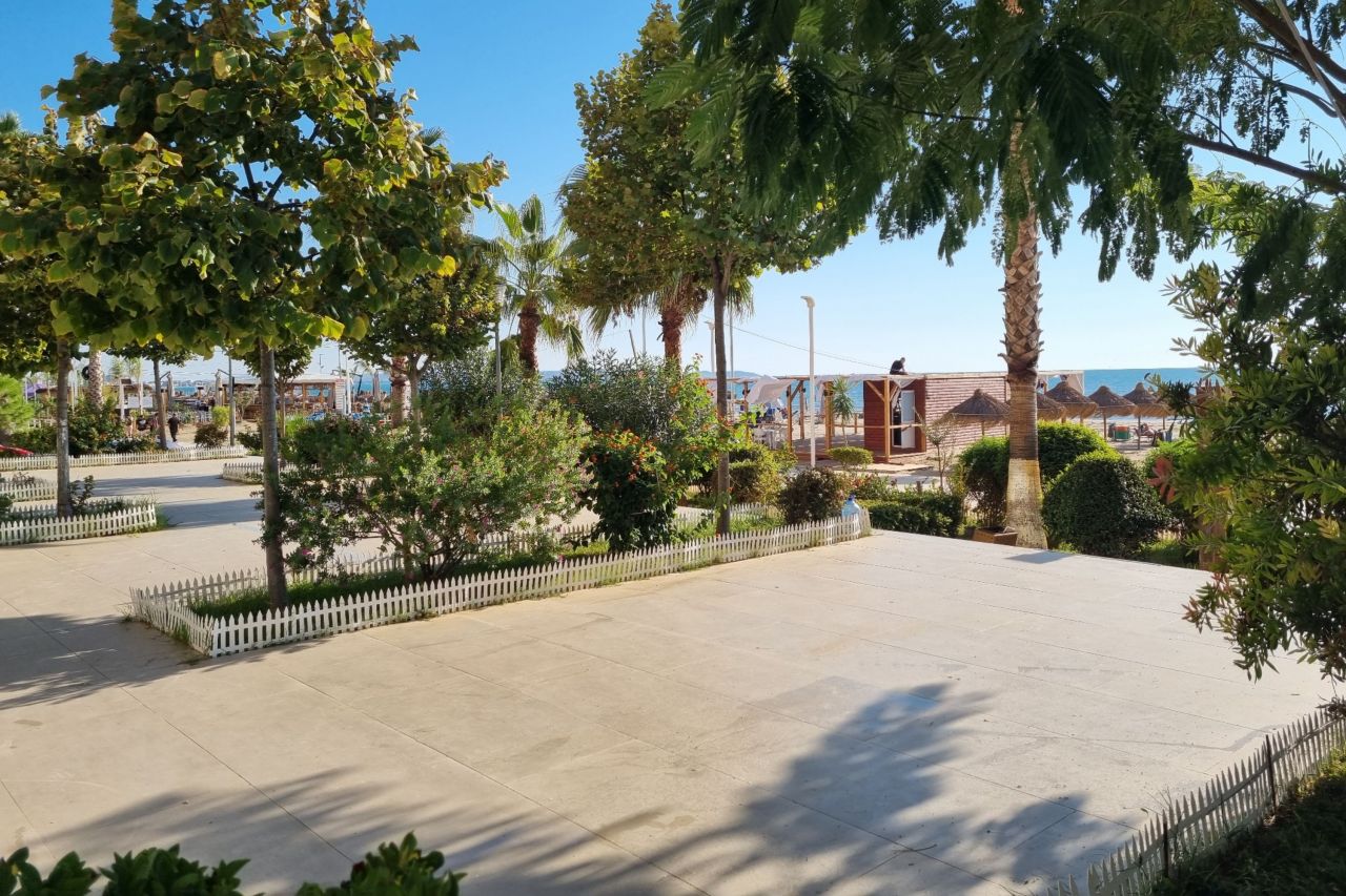 Seaview Holiday Apartment in Durres