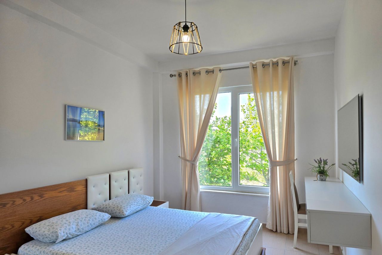 21 Lura 2 Resort, Gjiri i Lalzit, Durres 2001