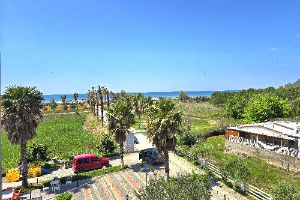 21 Gjiri I Lalzit, 2015, Durres