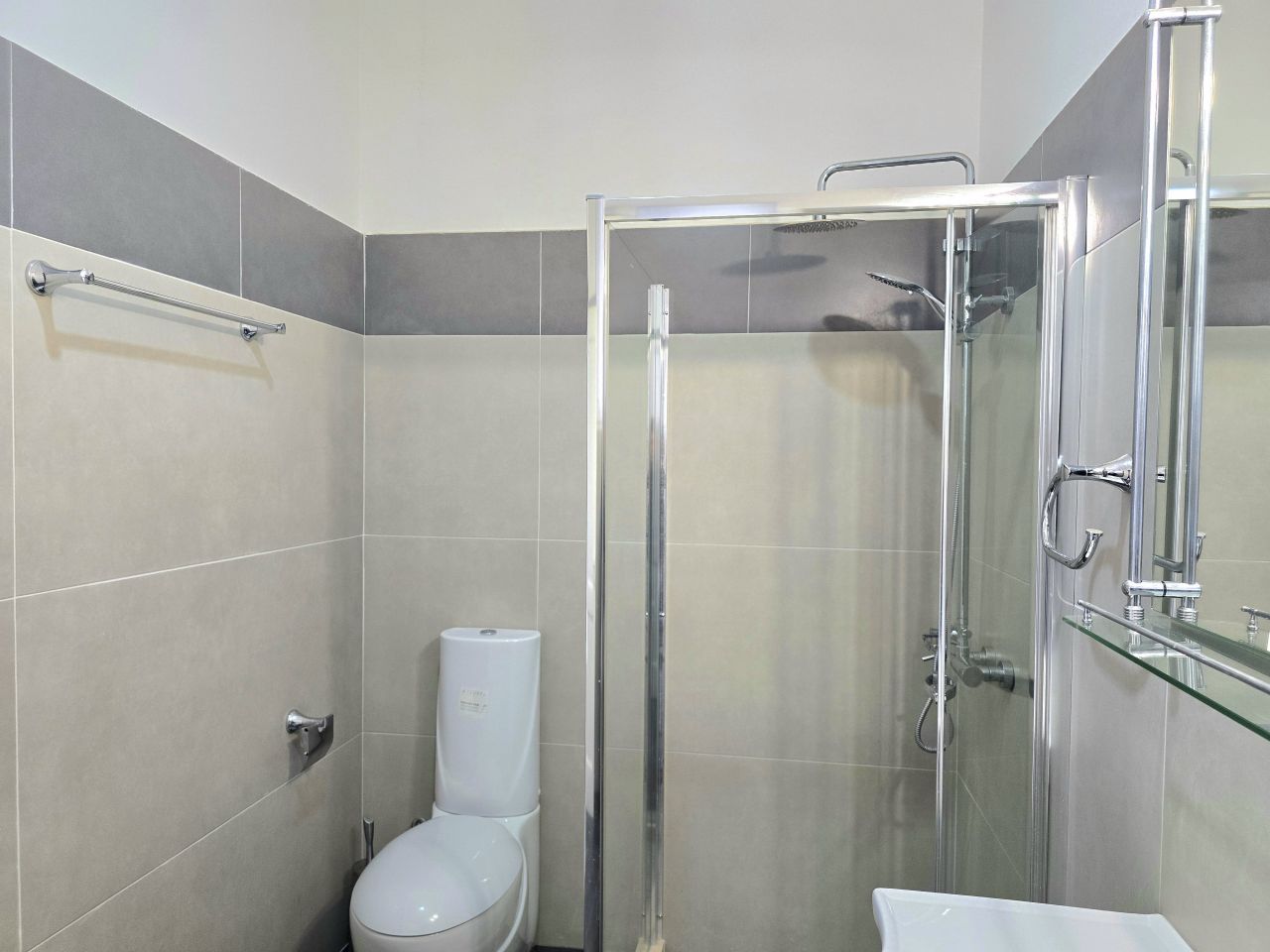 21 Gjiri I Lalzit, 2015, Durres