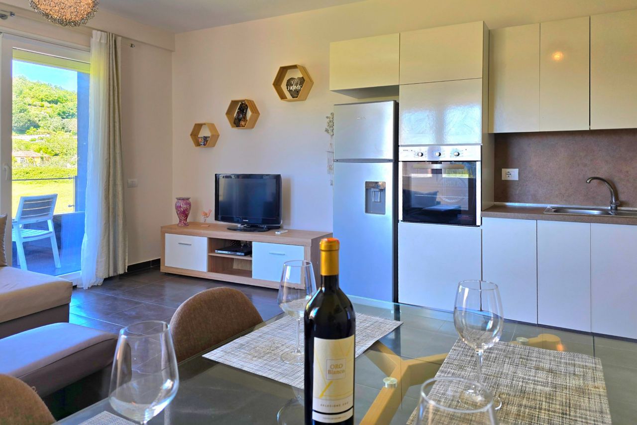 21 Lalzit Bay, 2015, Durres, Albania 