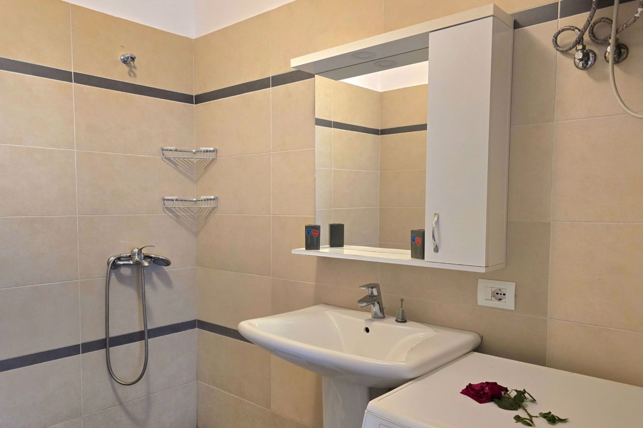 21 Lalzit Bay, 2015, Durres, Albania 