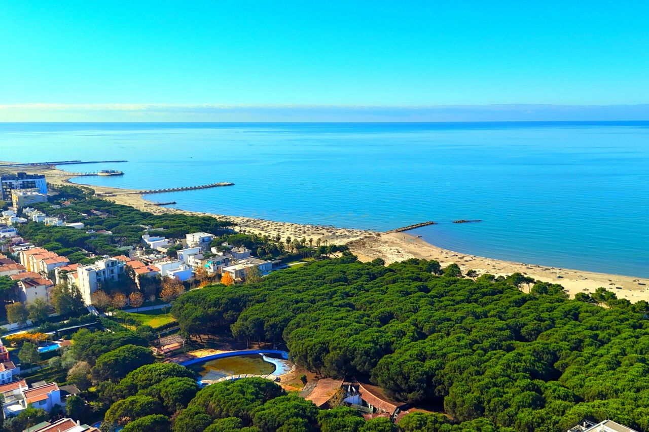 12 Qerret, 2504, Durres, Albania 