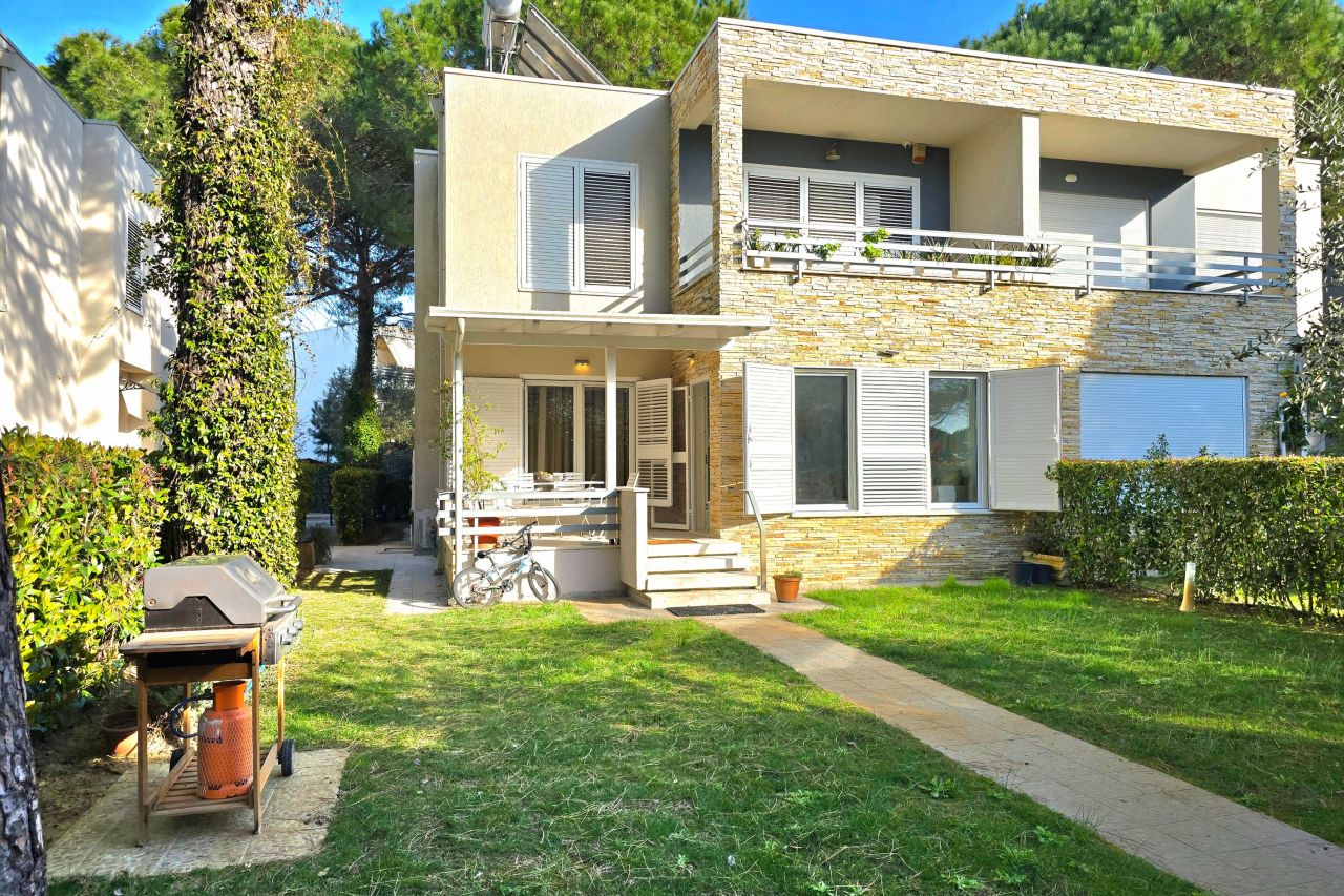 Vacation Apartment With Garden In Lalzit Bay Durres