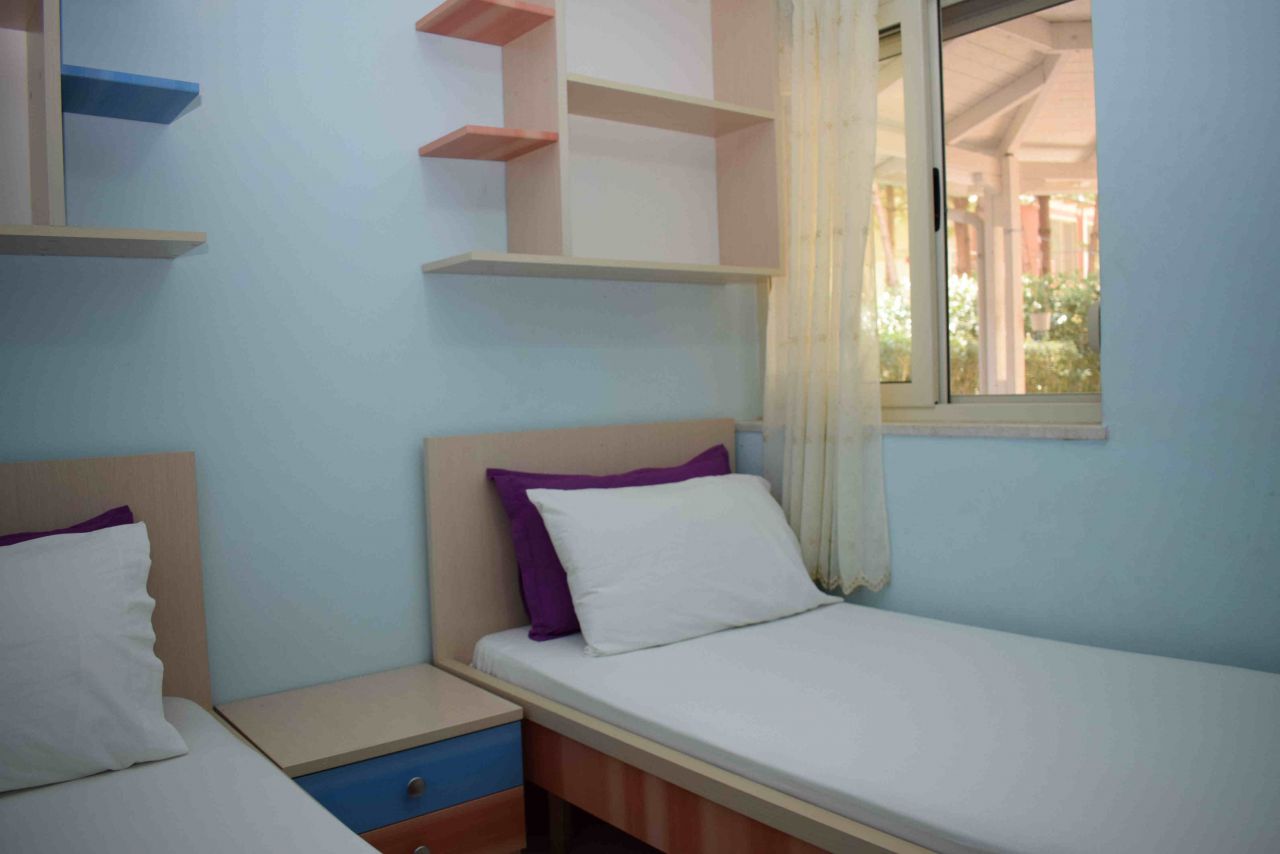 Wakacyjny apartament z dwiema sypialniami do wynajęcia w zatoce Lalzi