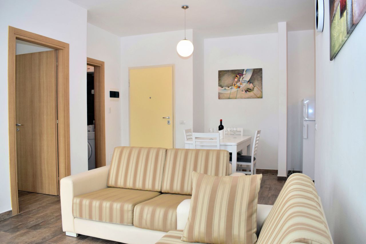 Two Bedroom Apartment for Holiday Rent at Gjiri i Lalzit
