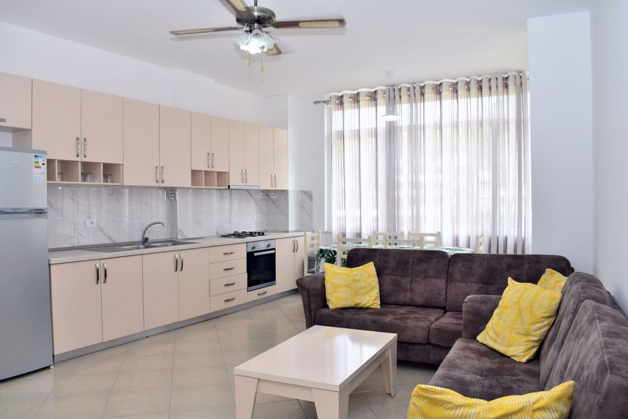 Holiday Three Bedroom Apartment for Rent