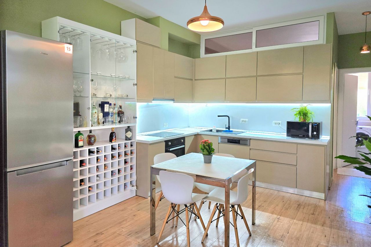 Floral Apartament Lura 3, Gjiri i Lalzit