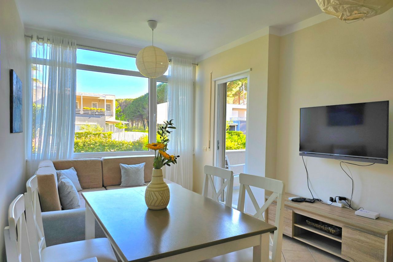 Vacation Rental Apartment With Garden At Lalzit Bay