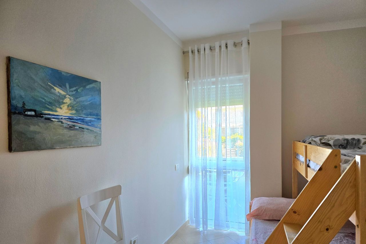 Vacation Rental Apartment With Garden At Lalzit Bay