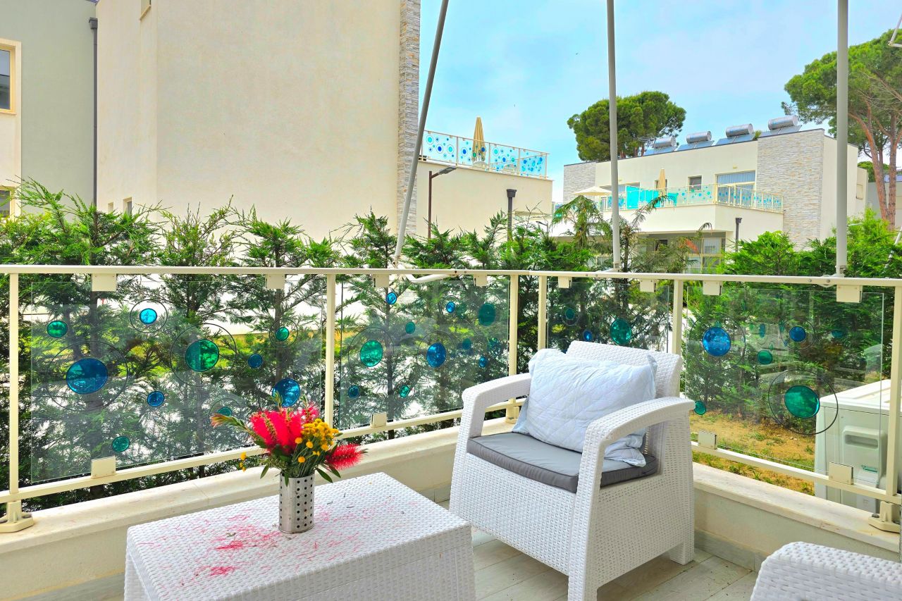 21 Lalzit Bay, 2015, Durres, Albania