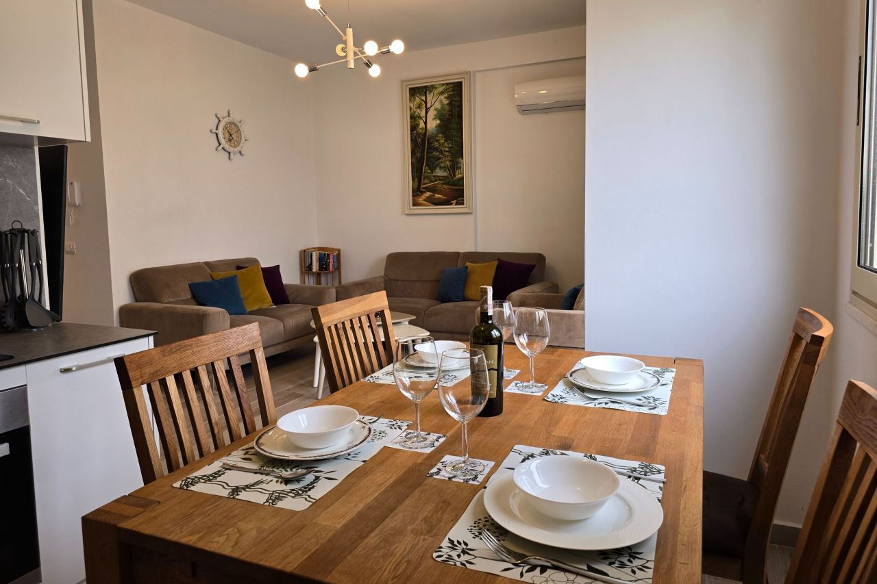 21 Lalzit Bay, 2015, Durres, Albania