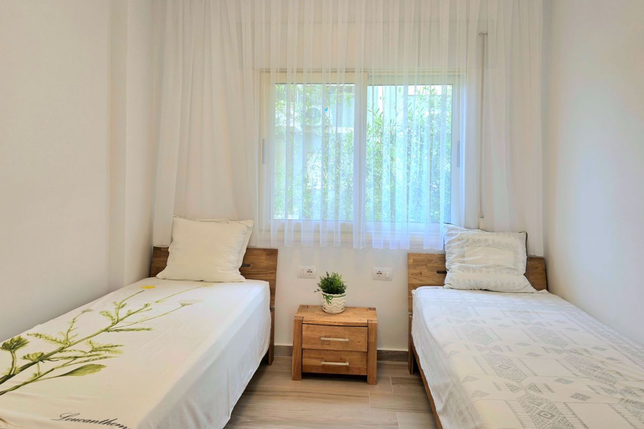 21 Lalzit Bay, 2015, Durres, Albania