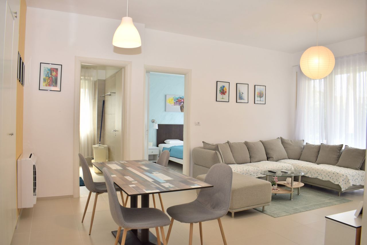 Appartamento In Affitto In Piano Terra Con Giardino Al Lura 3 resort In Gjiri i Lalzit