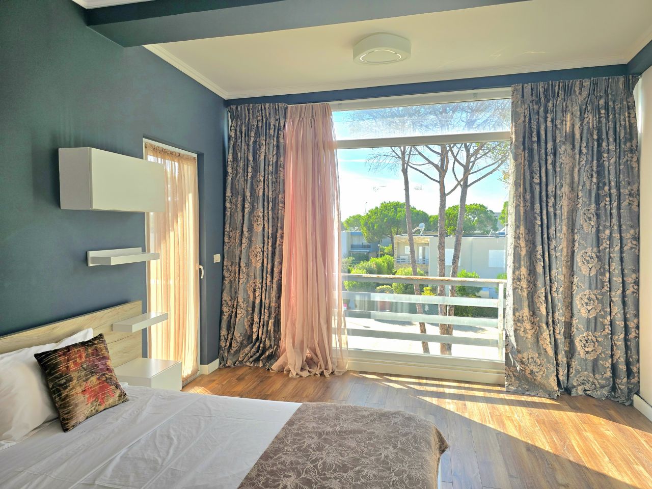 21 Lura 2 Resort Lalzi Bay Durrës 2015
