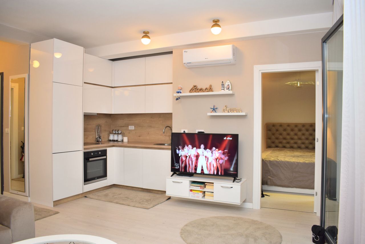 ValaMar Apartment With Garden For Rent In Gjiri Lalzit