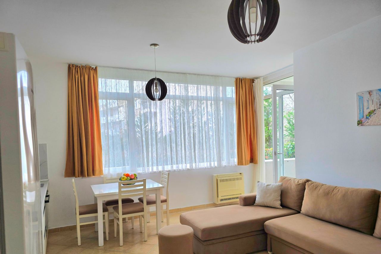 Holiday Apartment For Rent In Lalzit Bay Albania