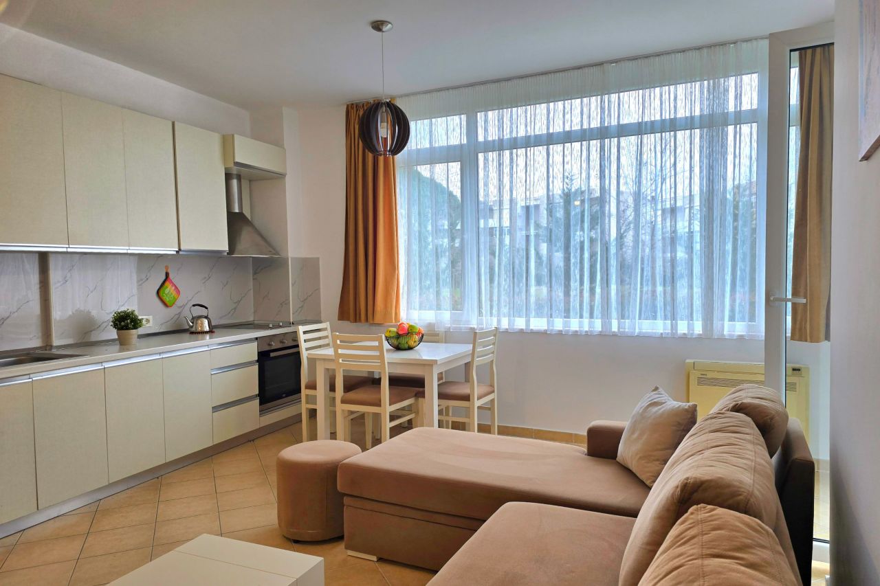 Holiday Apartment For Rent In Lalzit Bay Albania