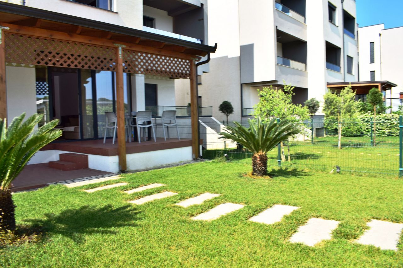 Holiday Apartment With Garden in ValaMar Residence Durres