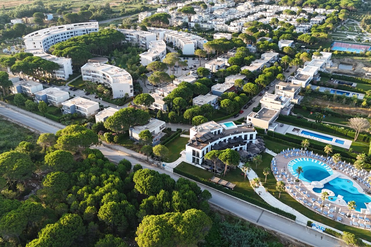 21 Lura 1 Resort, Gjiri i Lalzit, Durres 2015