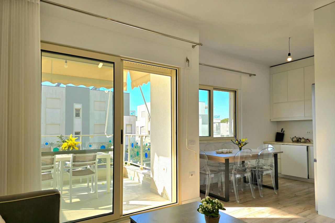 Wohnung Zu Vermieten Im Perla Resort Lalzit Bay Albanien, Mit Einem Balkon Mit Panoramablick