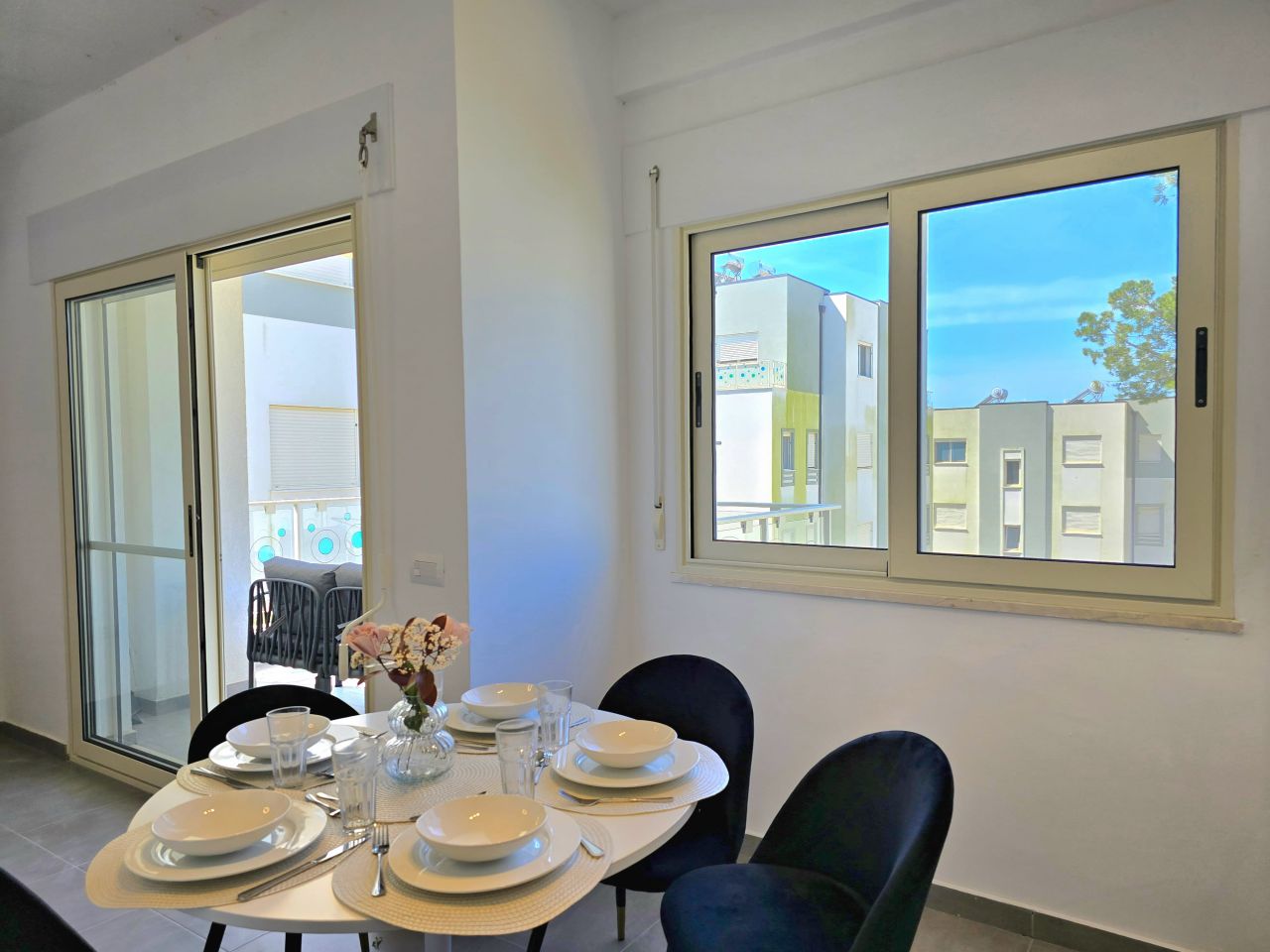 Wynajmij Mieszkanie W Perla Resort Lalzit Bay W Albanii