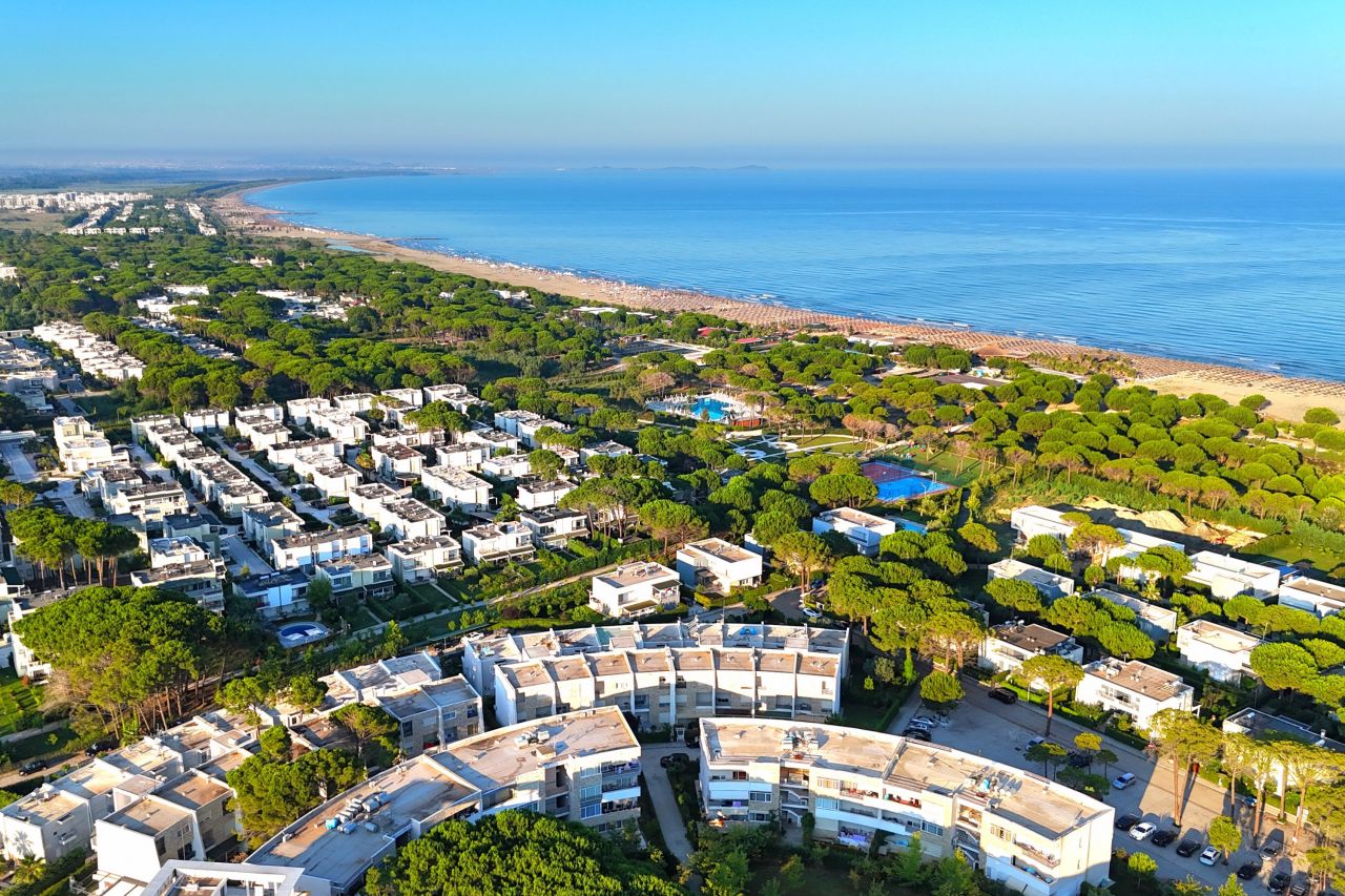 21 Lura 2 Resort, Gjiri i Lalzit, Durres 2015