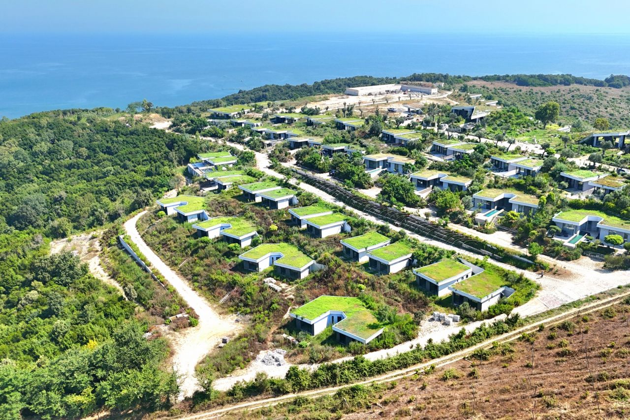 Villa Per Vacanze In Affitto A Capo Di Rodon In Albania, Con Una Vista Mozzafiato E Una Piscina Privata