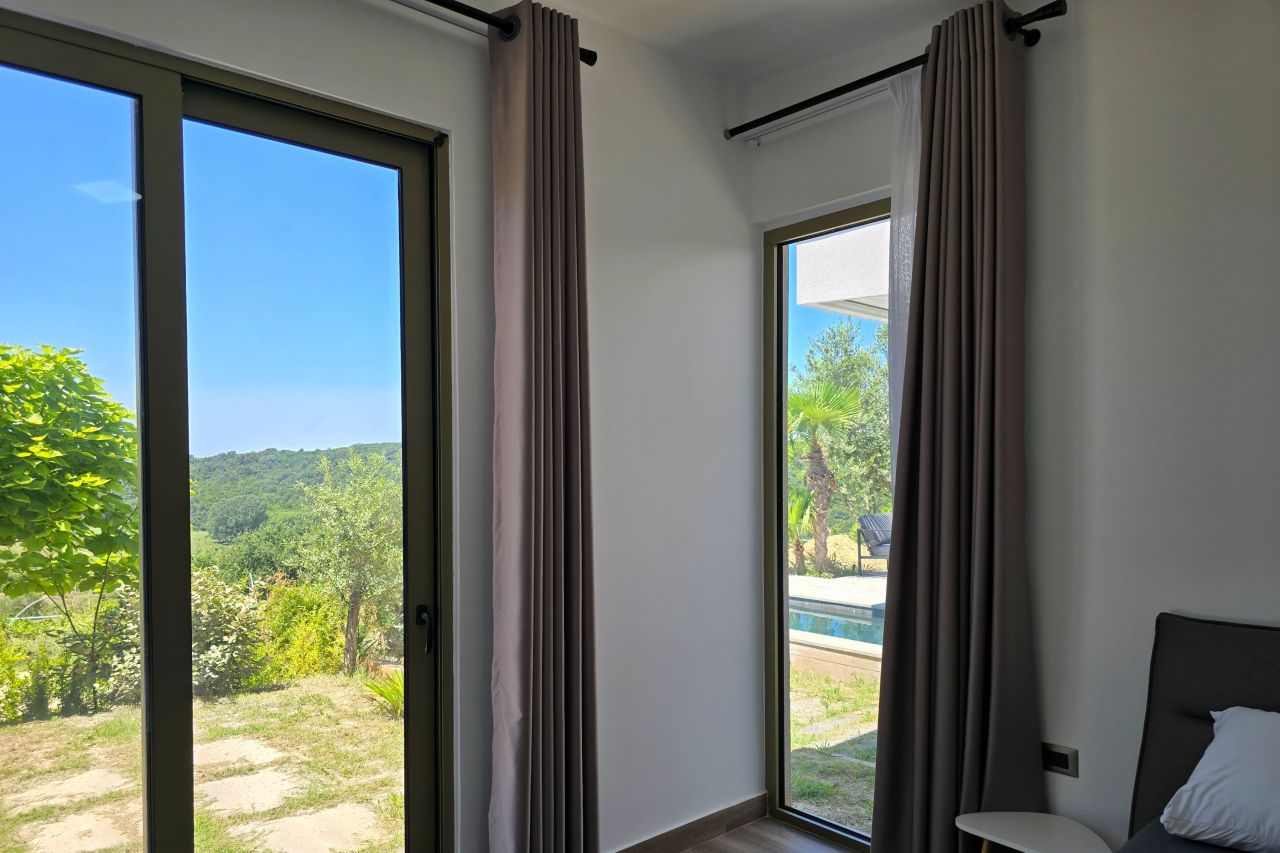 Villa Zur Miete Am Kap Rodon, Albanien, Mit Atemberaubender Aussicht Und Privatem Pool