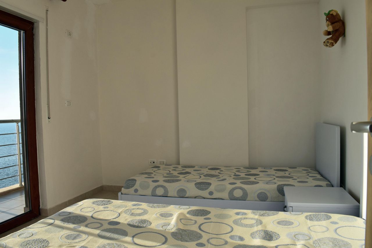 Két hálószobás apartman eladó Durres-ben. Apartmanok tengerre néző kilátással Albániában.