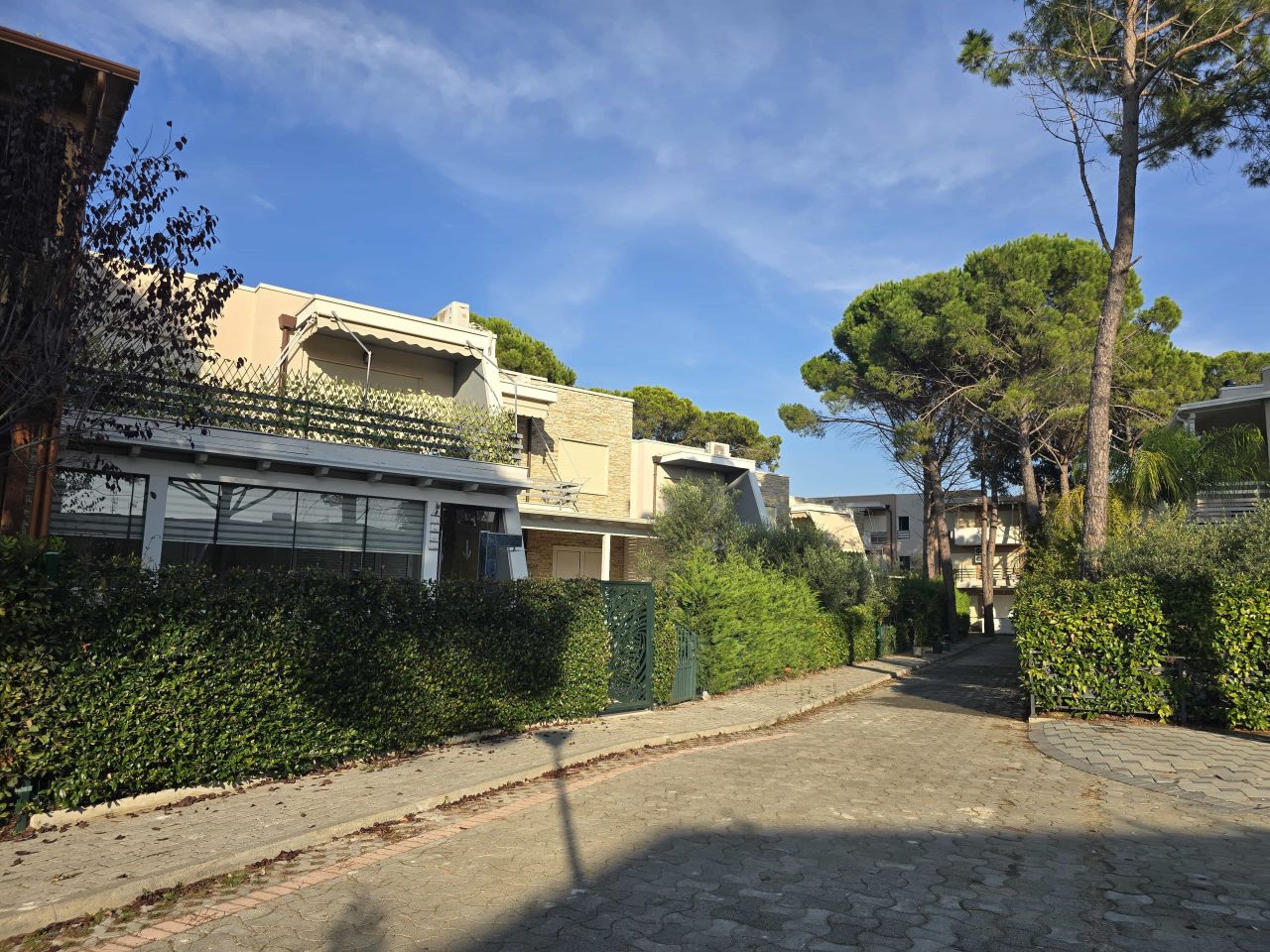 21 Lura 3 Resort, Gjiri i Lalzit, Durres 2015