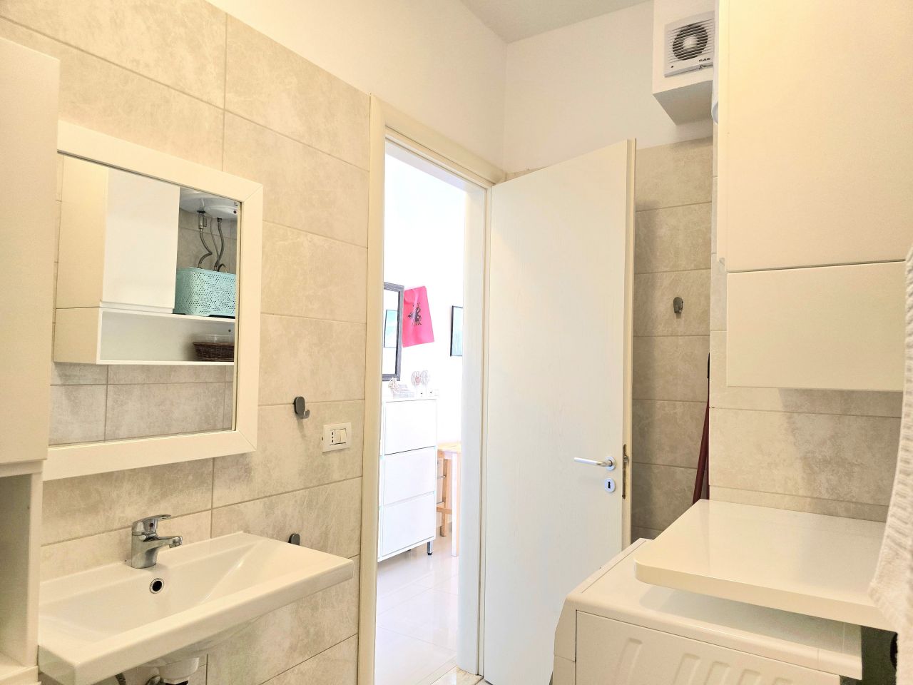 21 Lura 3 Resort, Gjiri i Lalzit, Durres 2015