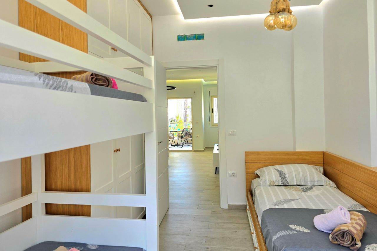 21 Lalzit Bay, 2015, Durres 