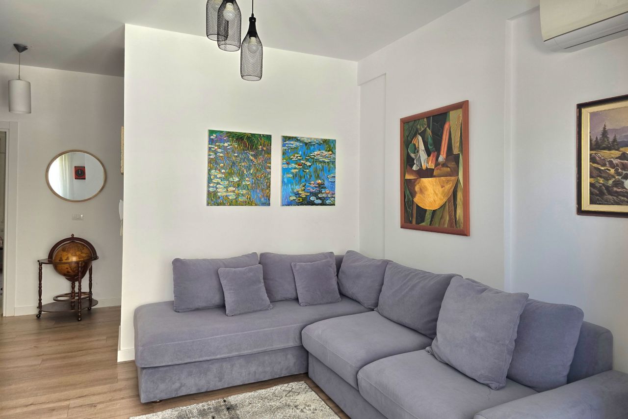 21 Lalzit Bay, 2015, Durres, Albania