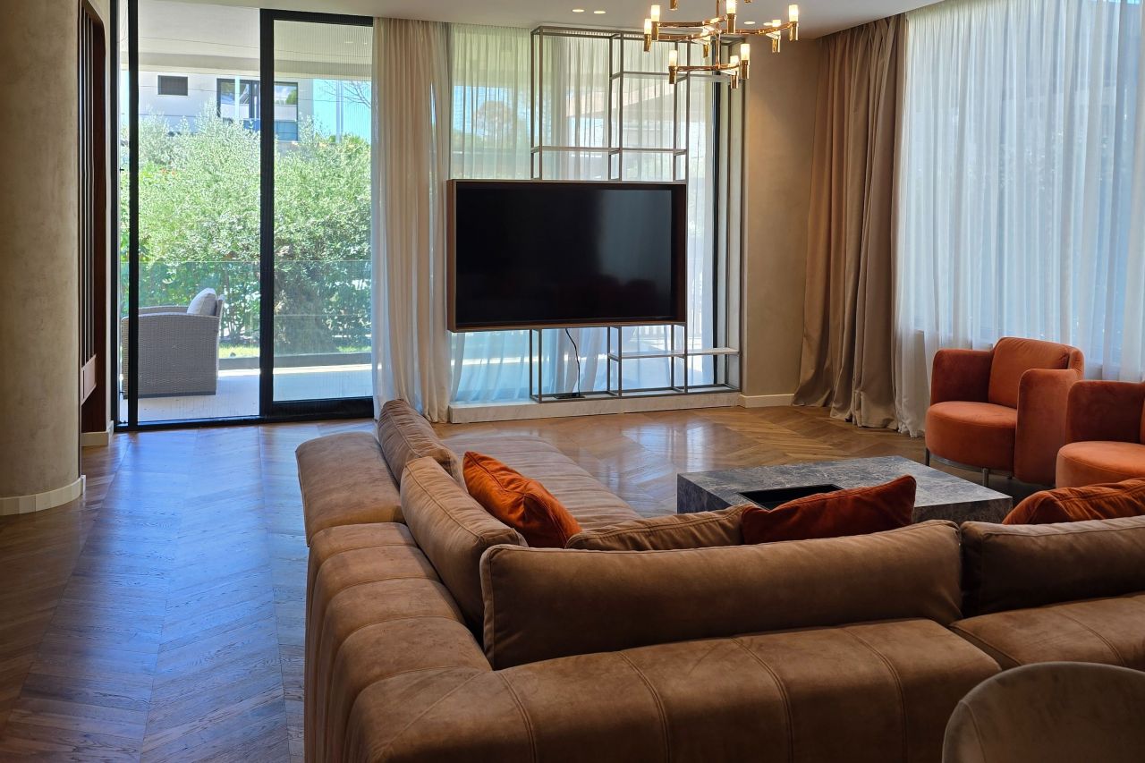 Four Bedroom Villa With Garden For Sale in San Pietro Resort Lalzit Bay Durres