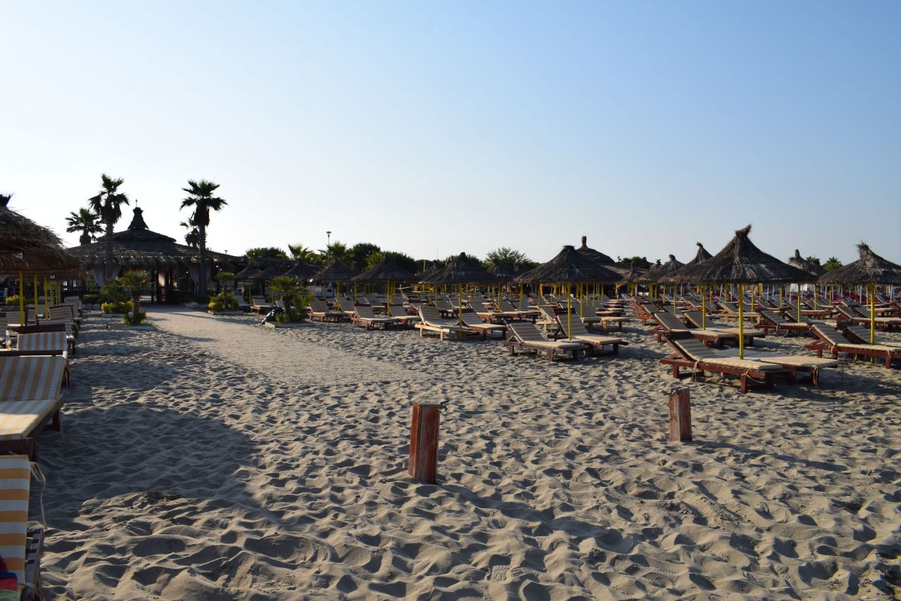 Luxusvilla mit Meerblick zum Verkauf im Lalzi Bay Resort in Albanien