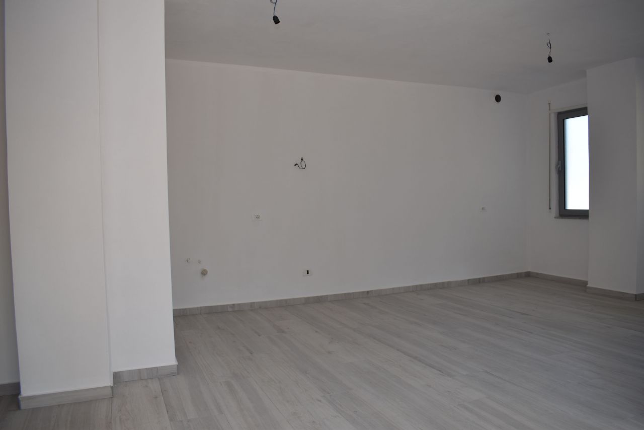 Erdgeschosswohnung zum Verkauf in Golem, Durres