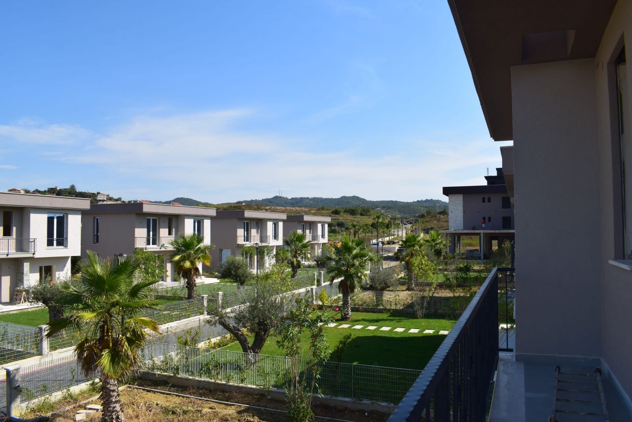 Eladó Három Hálószobás Villa Lalzit Bay Durres-ben Albániában