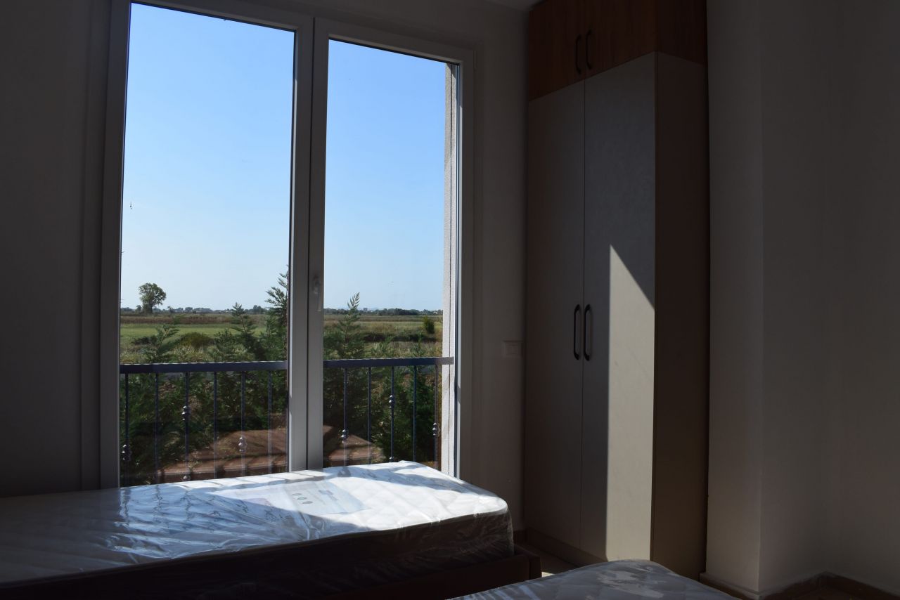 Вилла с тремя спальнями на продажу в заливе Лалзит Дуррес Албания