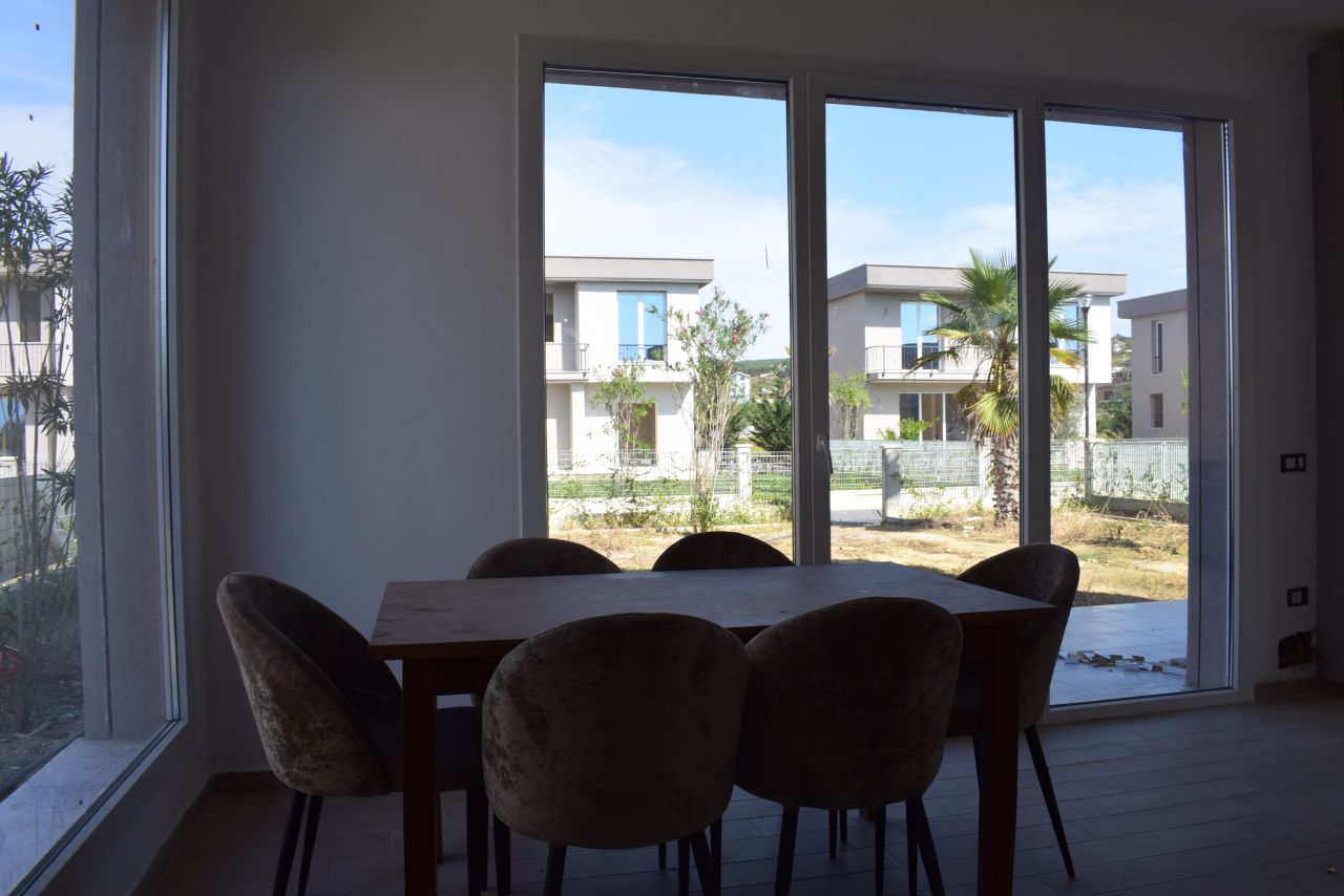 Eladó Három Hálószobás Villa Lalzit Bay Durres-ben Albániában