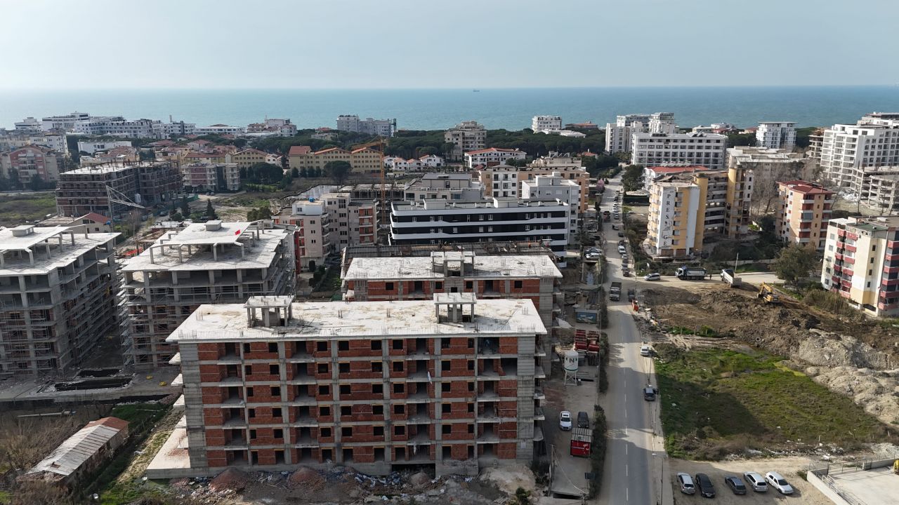 28 Apartament per Shitje ne Golem, Shqiperi