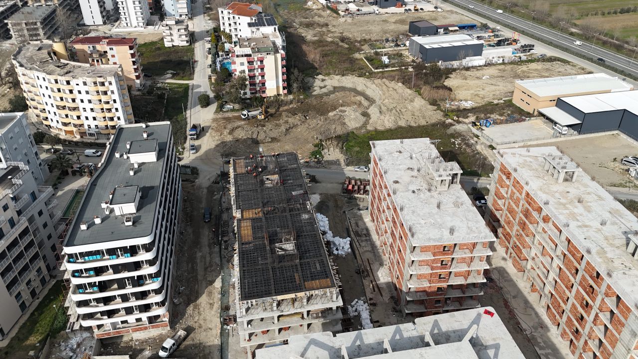 Apartament ne Katin Perdhe per Shitje ne Golem Durres