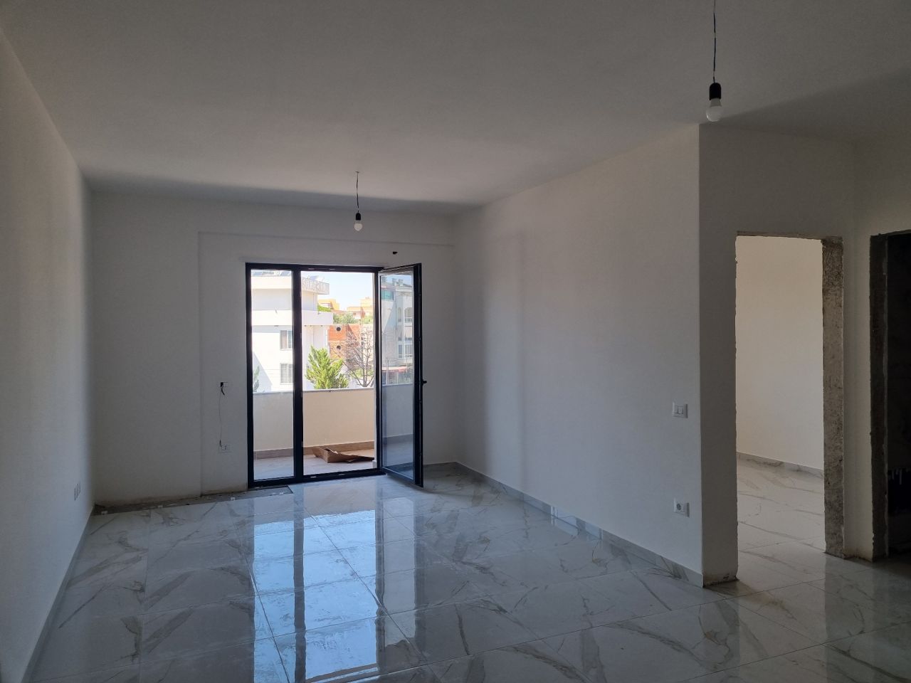  Apartment  For Sale In Mali Robit Golem Durres Albania, Located In A Quiet Area, Close To The Beach