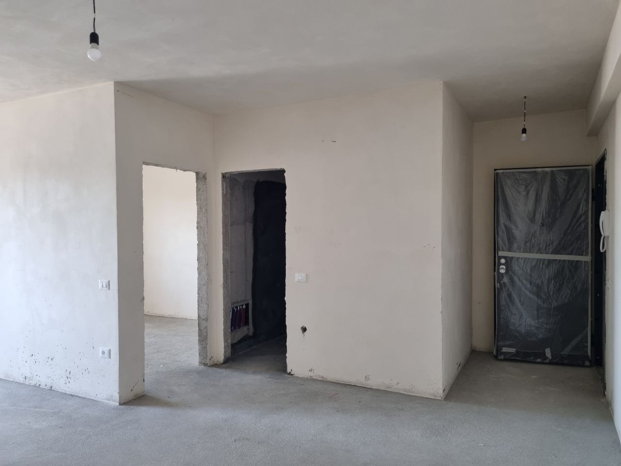 Apartment For Sale In Mali Robit Golem Durres Albania, Located In A Quiet Area, Near The Beach